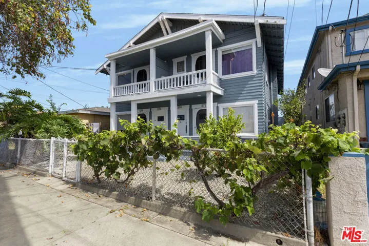 372 W 11th Street, Los Angeles, California 90015