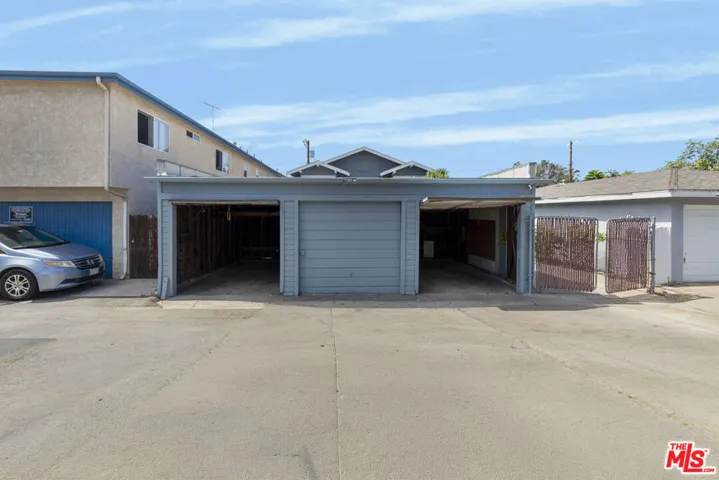 372 W 11th Street, Los Angeles, California 90015