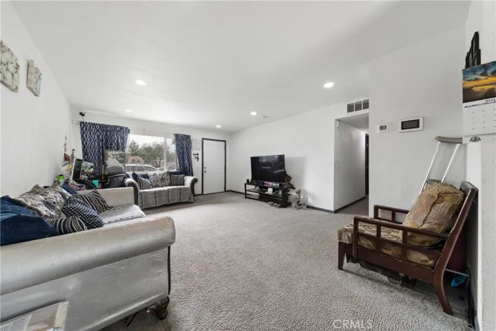 52425 Jennifer, Coachella, California 92236