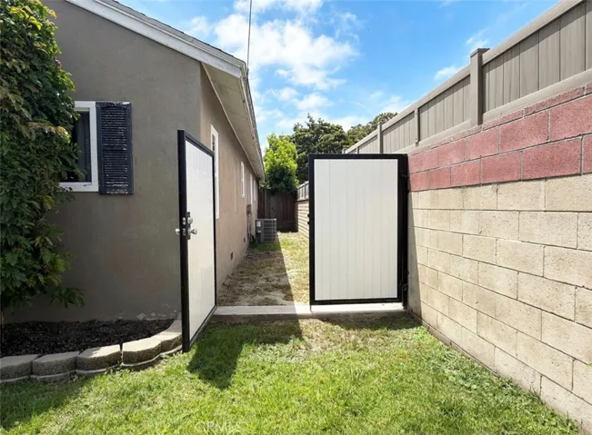 5493 E 29th Street, Long Beach, California 90815