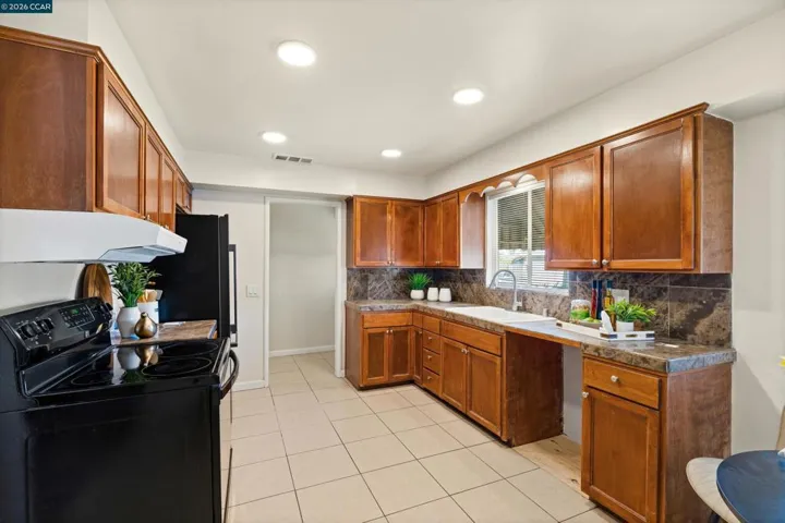 5714 Claremont Ave, Stockton, California 95207