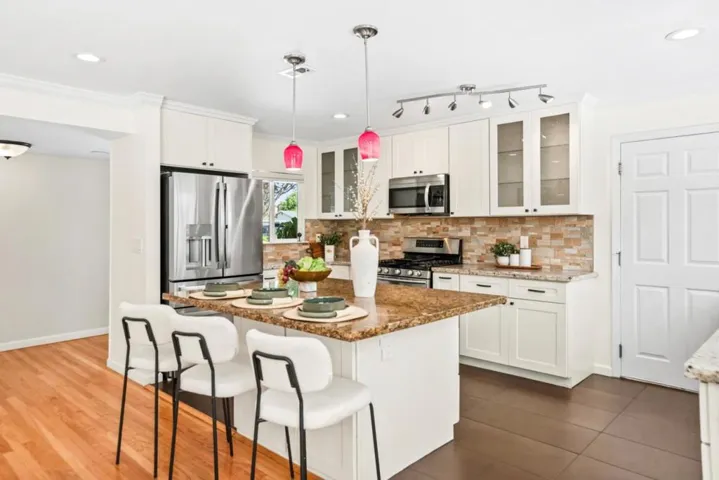 837 Nectarine Avenue, Sunnyvale, California 94087