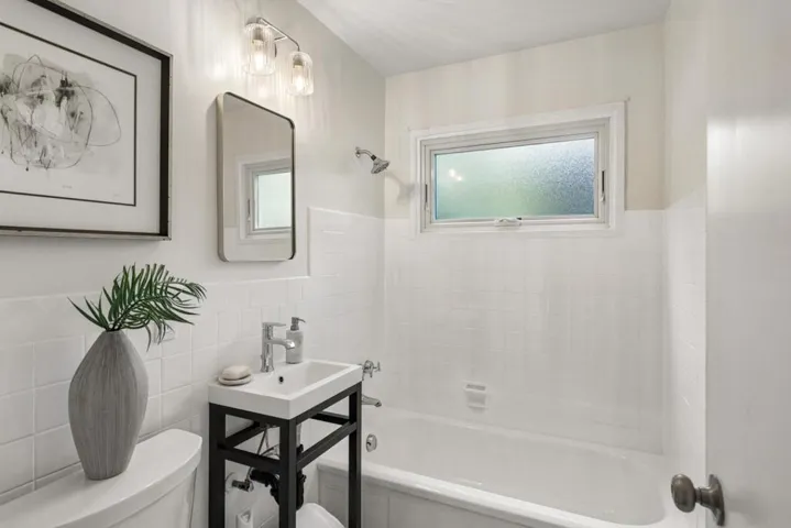 1690 Nilda Avenue, Mountain View, California 94040