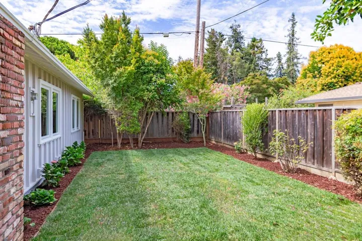 1690 Nilda Avenue, Mountain View, California 94040