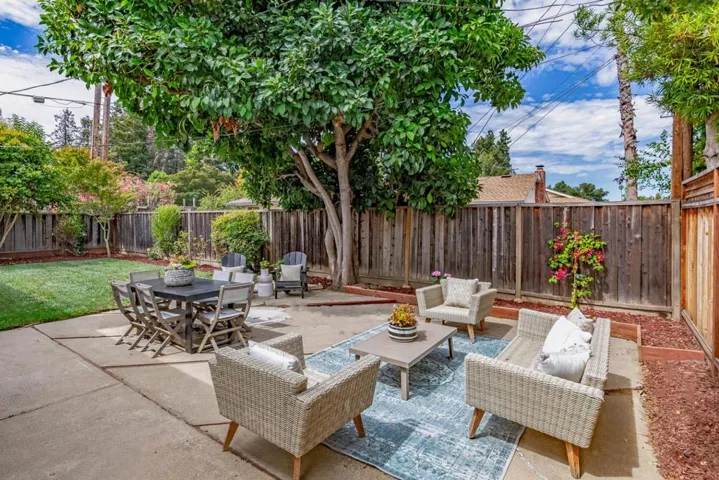 1690 Nilda Avenue, Mountain View, California 94040
