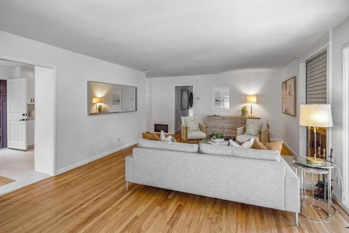 1690 Nilda Avenue, Mountain View, California 94040