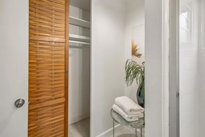 1690 Nilda Avenue, Mountain View, California 94040