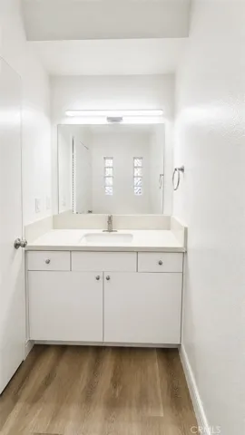 1/4 bath 1st floor
