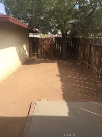 21461 Nisqually Road, Apple Valley, California 92308