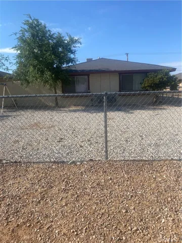 21461 Nisqually Road, Apple Valley, California 92308