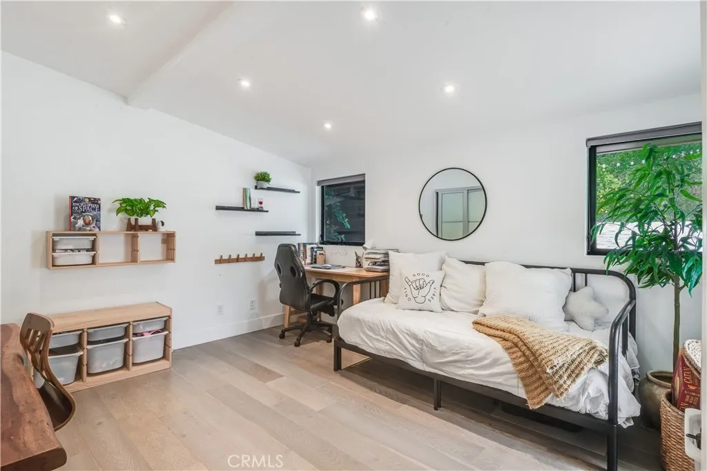 Secondary bedroom