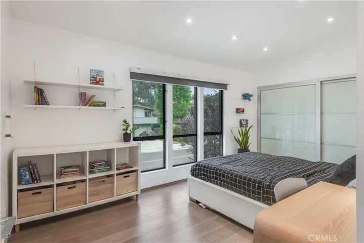 Secondary bedroom