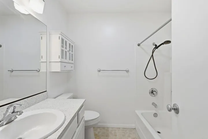9230 Lake Murray Boulevard F, San Diego, California 92119