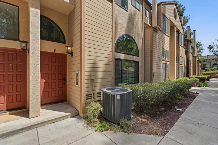 9230 Lake Murray Boulevard F, San Diego, California 92119