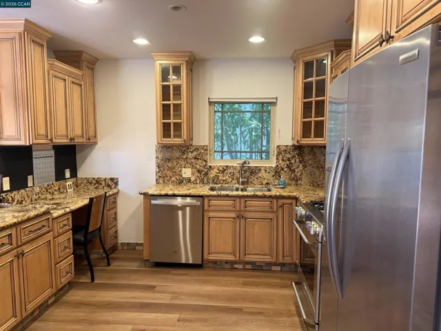 7 Knickerbocker Lane, Orinda, California 94563