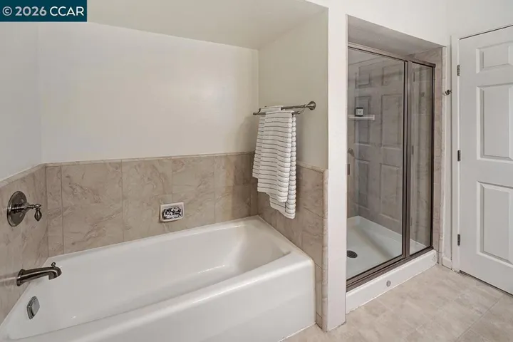 1309 Skycrest Dr 5, Walnut Creek, California 94595