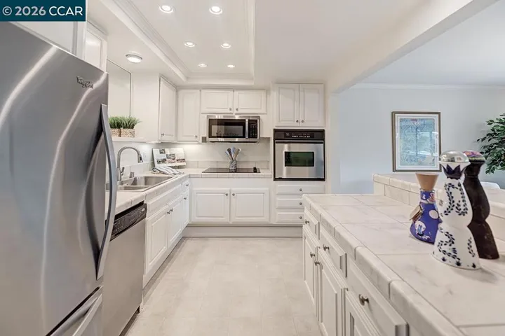 1309 Skycrest Dr 5, Walnut Creek, California 94595