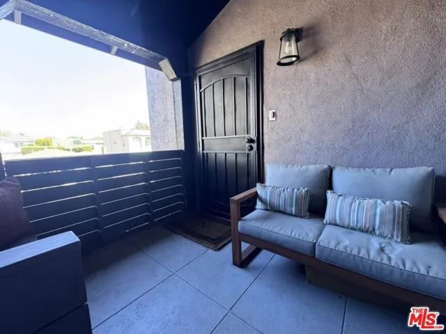 1425 S Curson Avenue, Los Angeles, California 90019