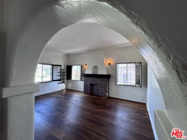 1425 S Curson Avenue, Los Angeles, California 90019