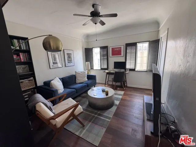 1425 S Curson Avenue, Los Angeles, California 90019