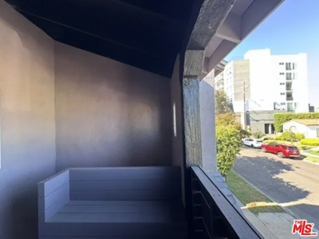 1425 S Curson Avenue, Los Angeles, California 90019