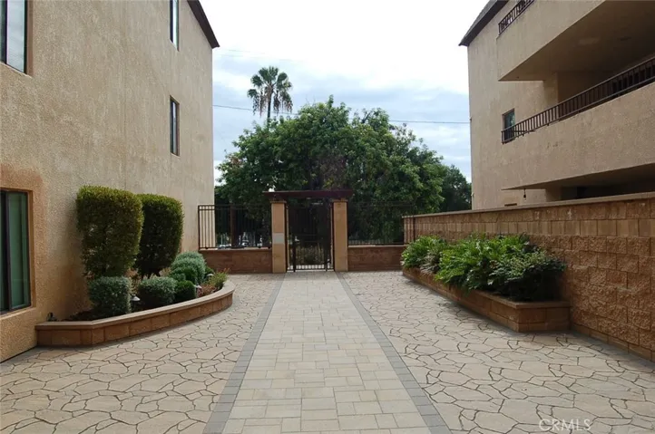 121 S Wilson 103, Pasadena, California 91106