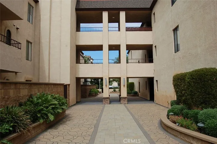 121 S Wilson 103, Pasadena, California 91106