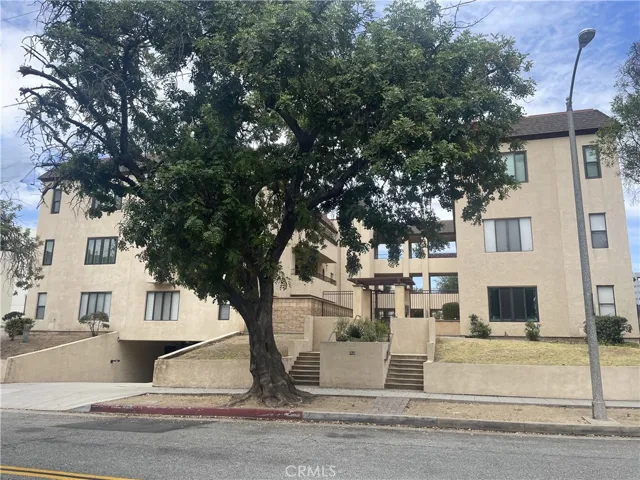 121 S Wilson 103, Pasadena, California 91106