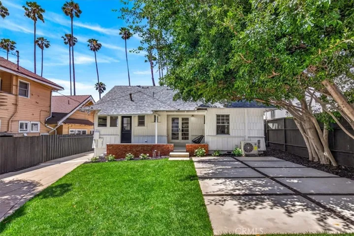 1636 N Sierra Bonita Avenue, Los Angeles, California 90046