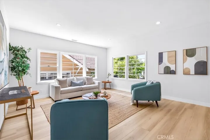 1636 N Sierra Bonita Avenue, Los Angeles, California 90046