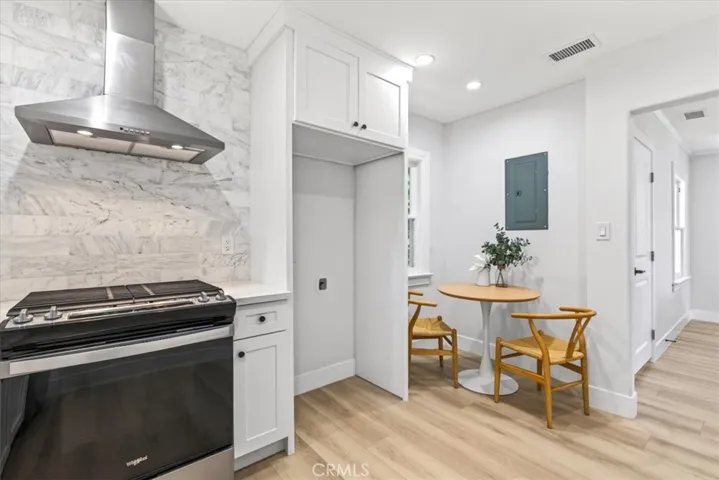 1636 N Sierra Bonita Avenue, Los Angeles, California 90046