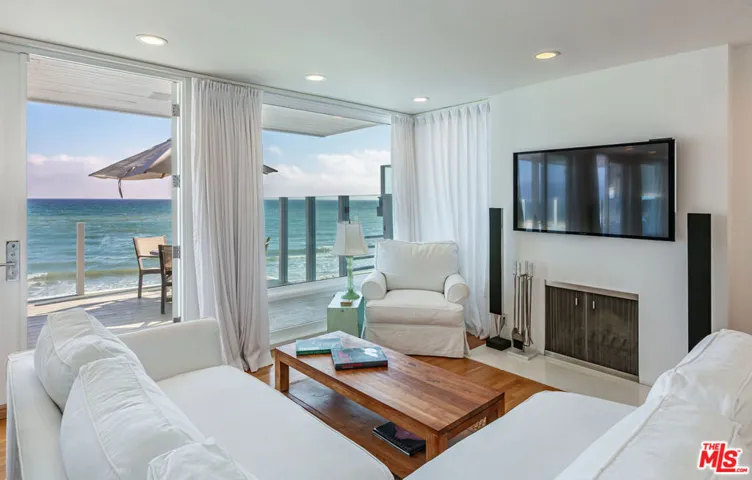 25212 Malibu Road, Malibu, California 90265