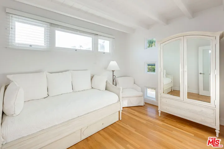 25212 Malibu Road, Malibu, California 90265