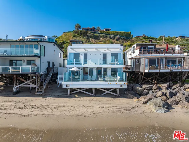 25212 Malibu Road, Malibu, California 90265