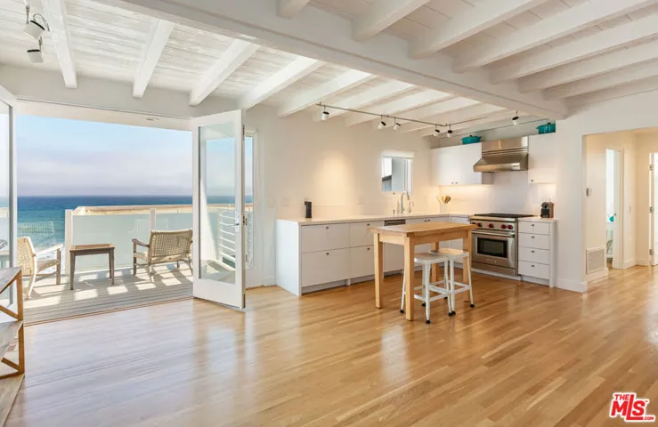 25212 Malibu Road, Malibu, California 90265