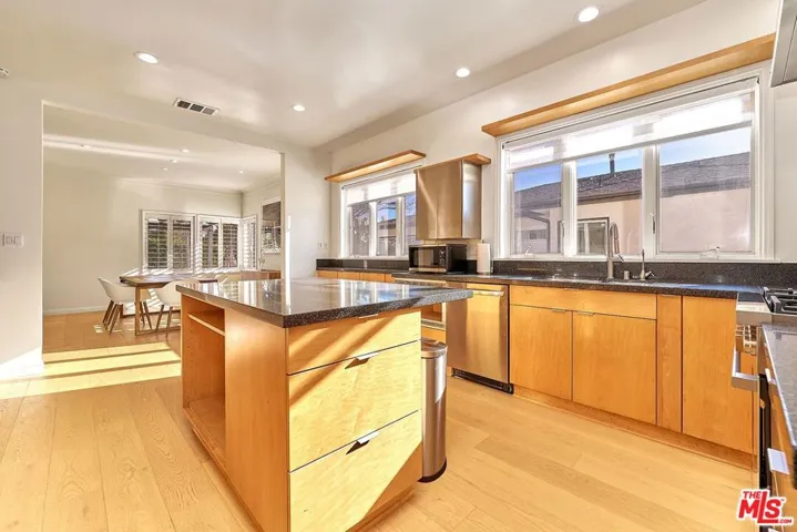 749 S Citrus Avenue, Los Angeles, California 90036