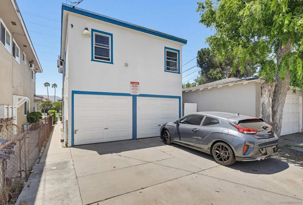 3809 W Chandler Blvd, Burbank, California 91505 — photo 4