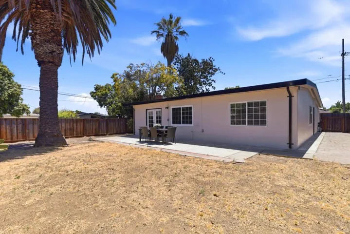 1827 Stevens Avenue, East Palo Alto, California 94303