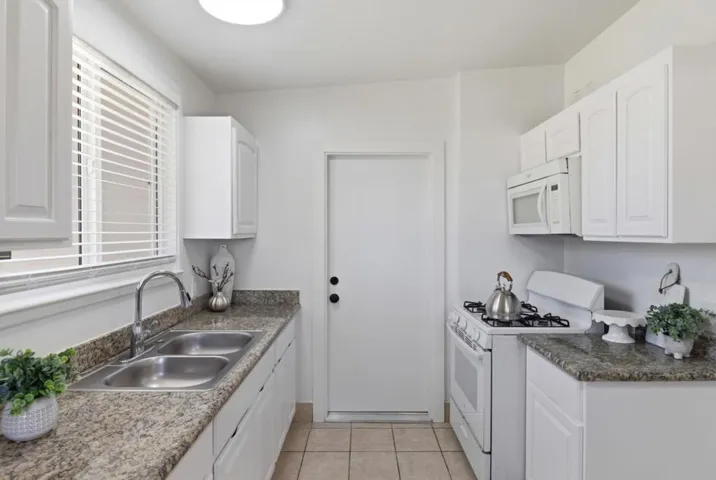 1827 Stevens Avenue, East Palo Alto, California 94303