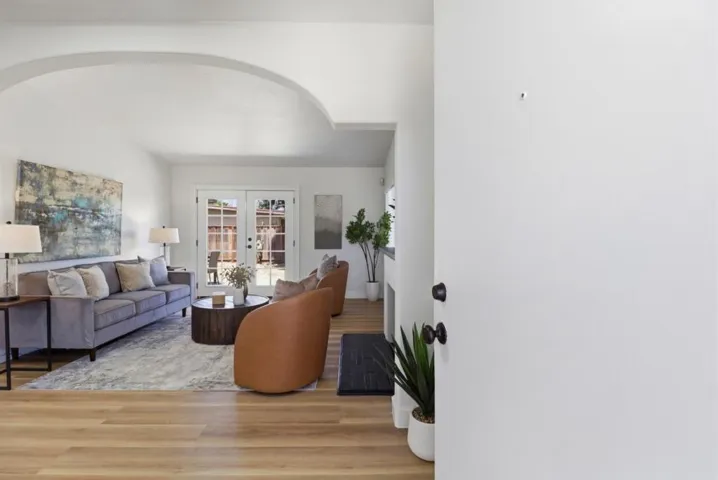 1827 Stevens Avenue, East Palo Alto, California 94303