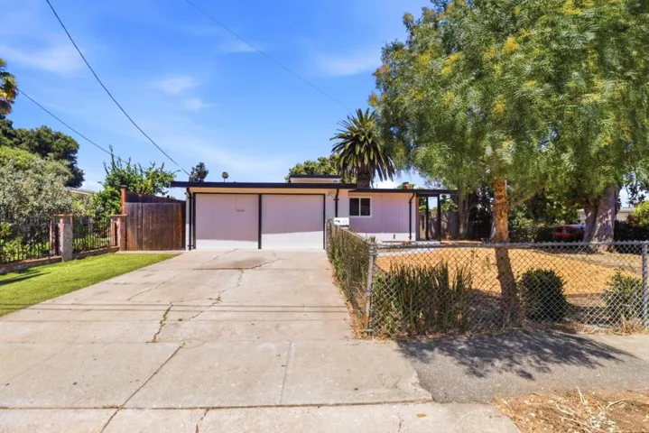 1827 Stevens Avenue, East Palo Alto, California 94303