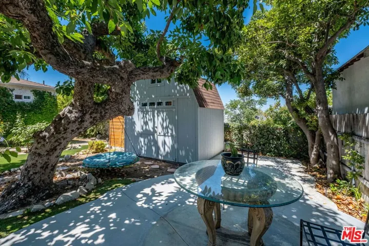 10405 Hillhaven Avenue, Los Angeles, California 91042