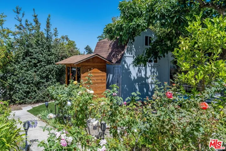 10405 Hillhaven Avenue, Los Angeles, California 91042