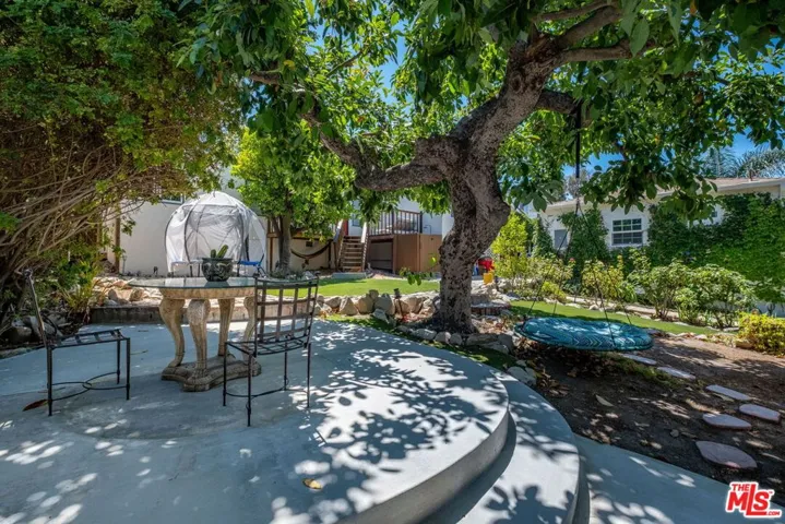 10405 Hillhaven Avenue, Los Angeles, California 91042
