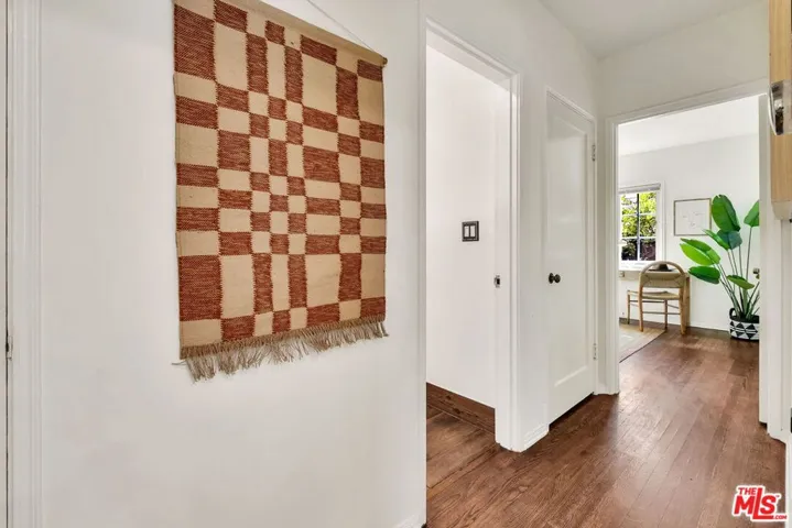10405 Hillhaven Avenue, Los Angeles, California 91042