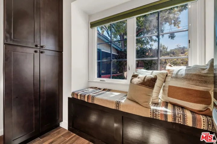 10405 Hillhaven Avenue, Los Angeles, California 91042