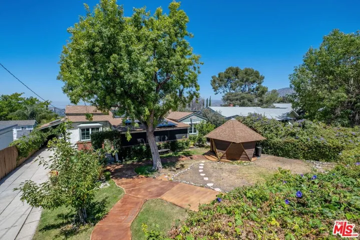 10405 Hillhaven Avenue, Los Angeles, California 91042