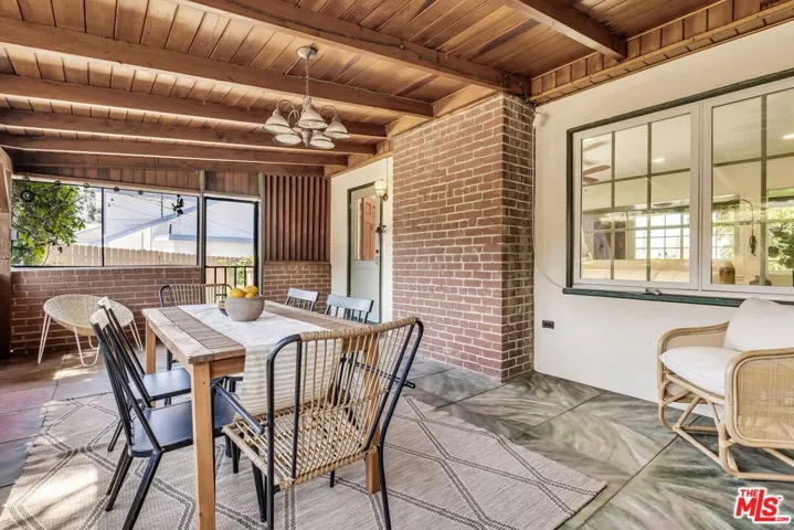 10405 Hillhaven Avenue, Los Angeles, California 91042