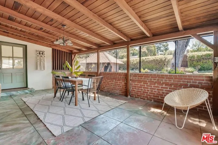 10405 Hillhaven Avenue, Los Angeles, California 91042