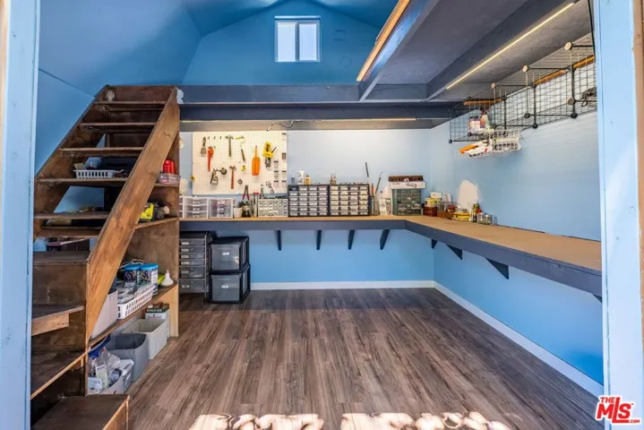 10405 Hillhaven Avenue, Los Angeles, California 91042